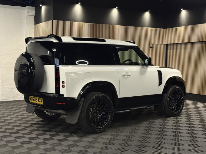2025 Land Rover Defender 90