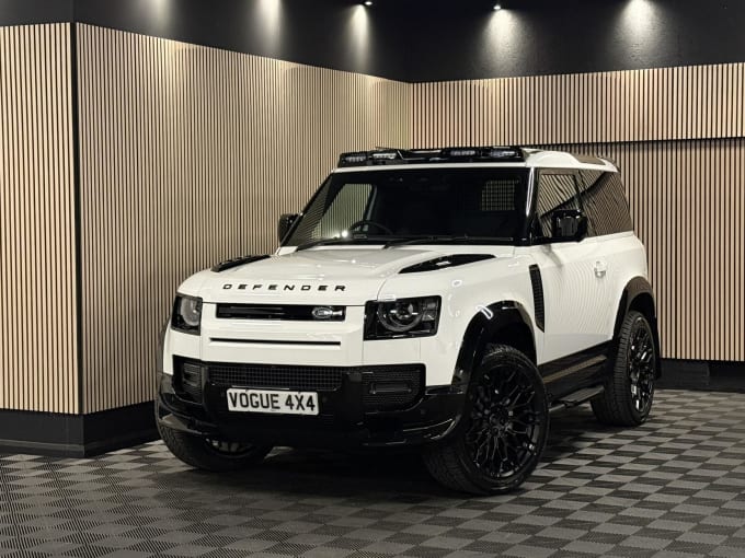 2025 Land Rover Defender 90