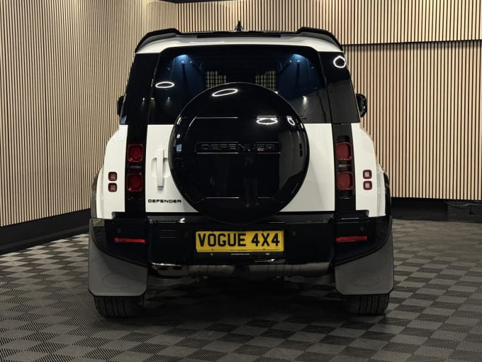 2025 Land Rover Defender 90