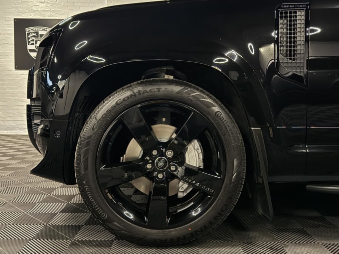 2025 Land Rover Defender 110