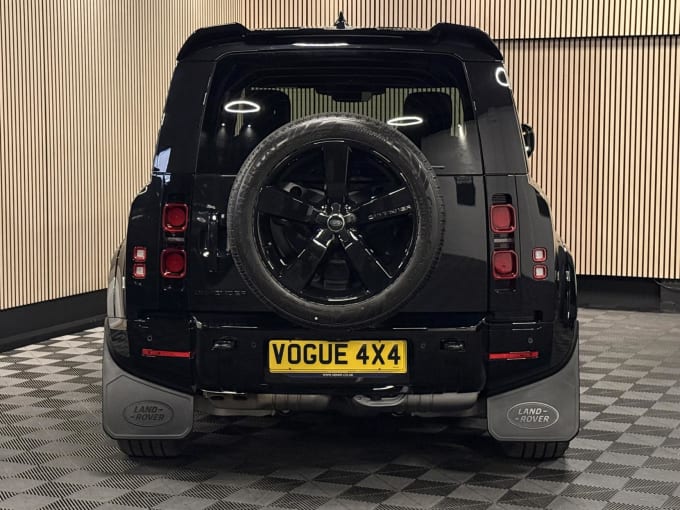 2025 Land Rover Defender 110