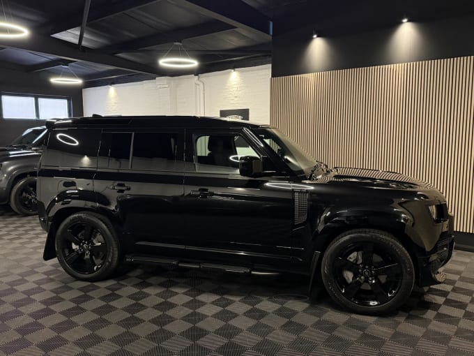 2025 Land Rover Defender 110