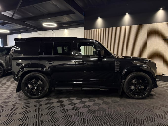2025 Land Rover Defender 110
