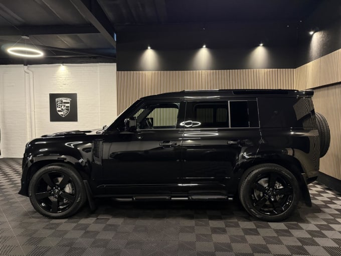 2025 Land Rover Defender 110