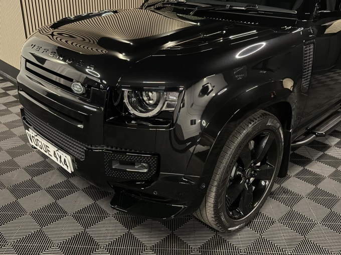 2025 Land Rover Defender 110