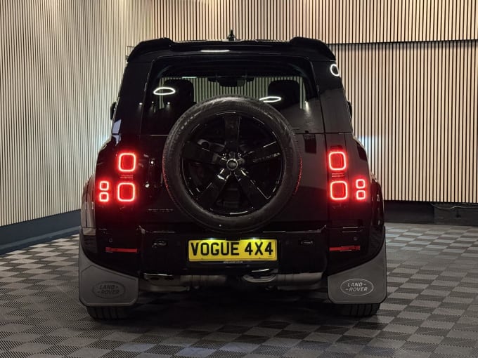 2025 Land Rover Defender 110
