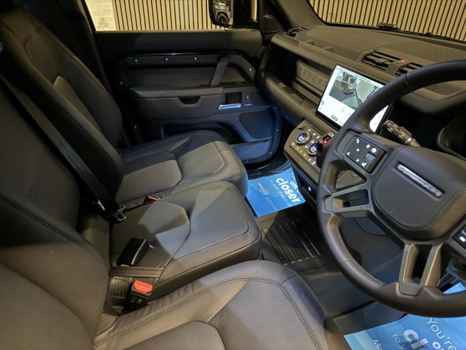 2025 Land Rover Defender 110