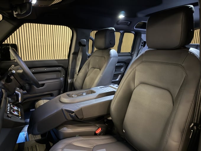 2025 Land Rover Defender 110