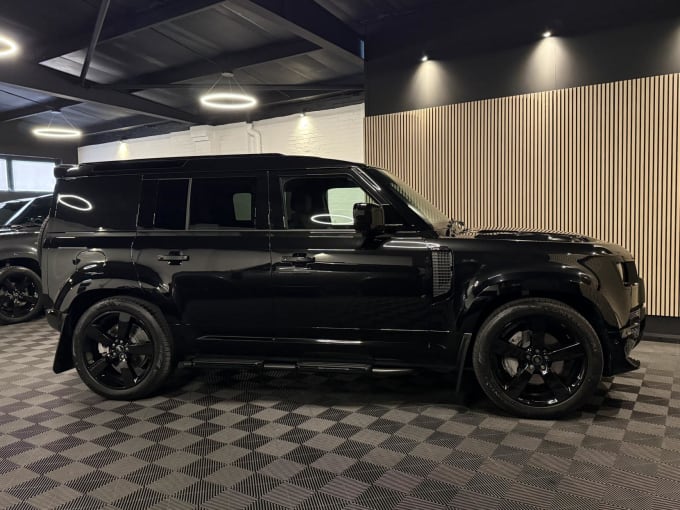 2025 Land Rover Defender 110