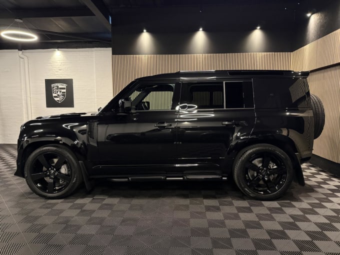 2025 Land Rover Defender 110