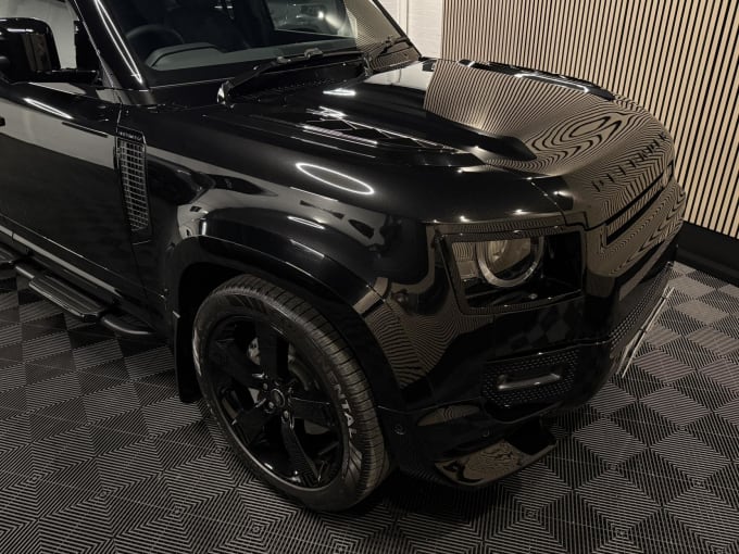 2025 Land Rover Defender 110