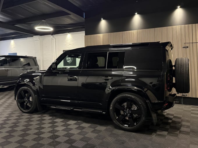 2025 Land Rover Defender 110