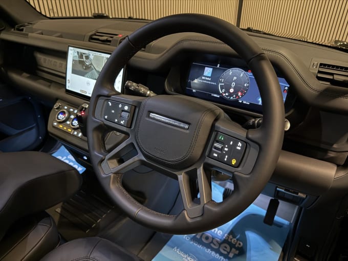 2025 Land Rover Defender 110