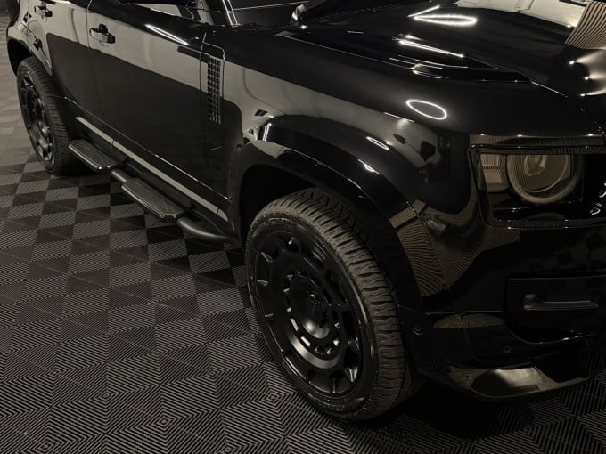 2025 Land Rover Defender 110