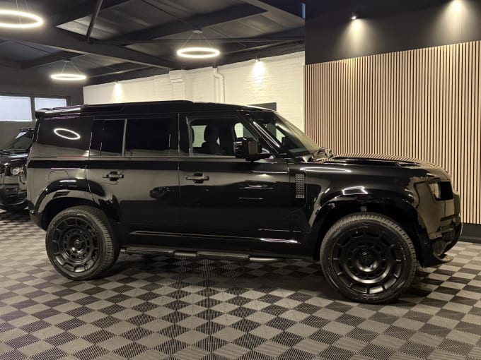 2025 Land Rover Defender 110