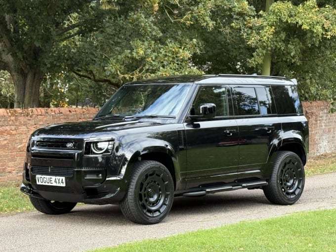 2025 Land Rover Defender 110