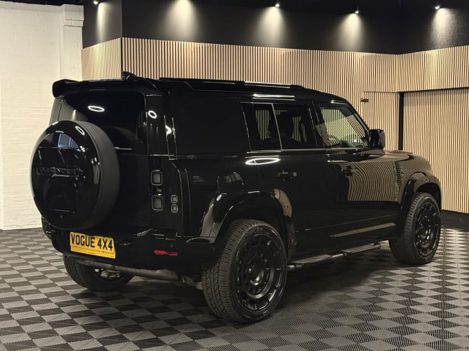 2025 Land Rover Defender 110