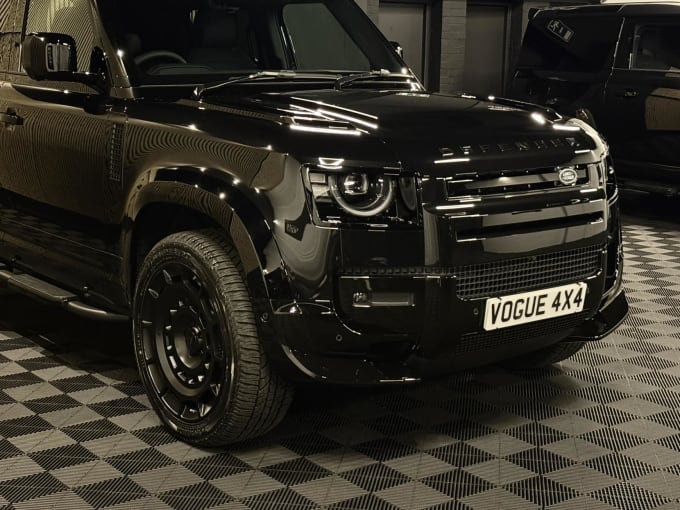 2025 Land Rover Defender 110