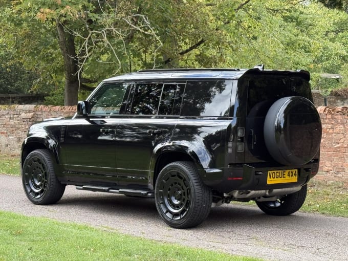 2025 Land Rover Defender 110