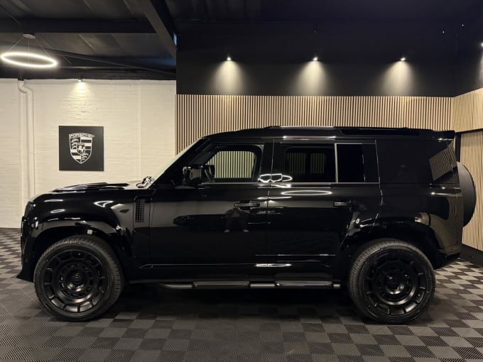 2025 Land Rover Defender 110