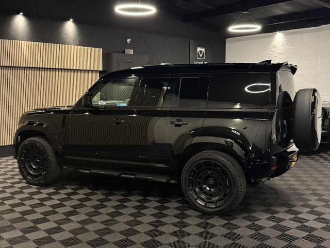 2025 Land Rover Defender 110