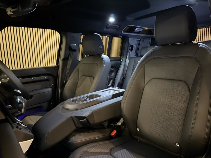 2025 Land Rover Defender 110