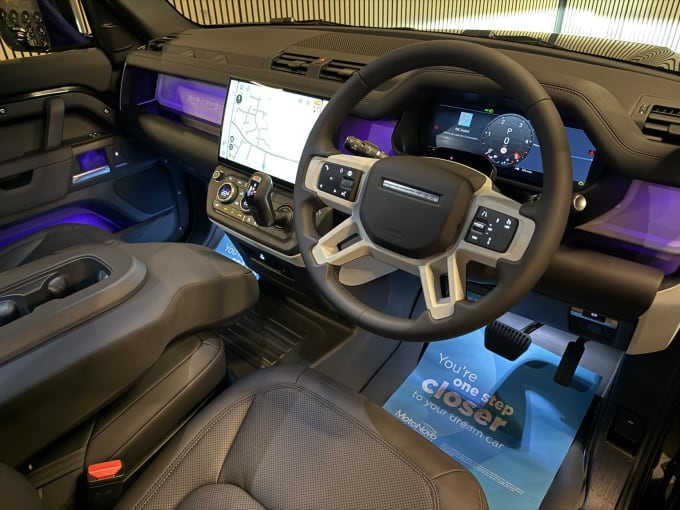 2025 Land Rover Defender 110
