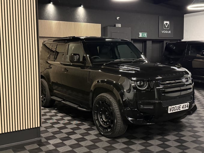 2025 Land Rover Defender 110