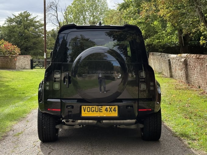 2025 Land Rover Defender 110