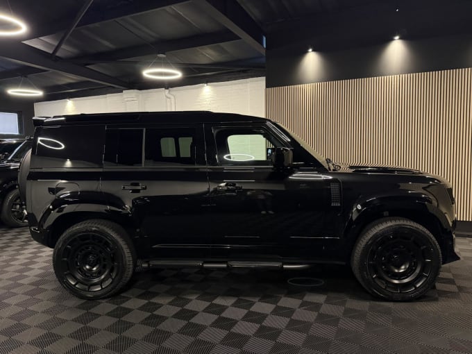 2025 Land Rover Defender 110