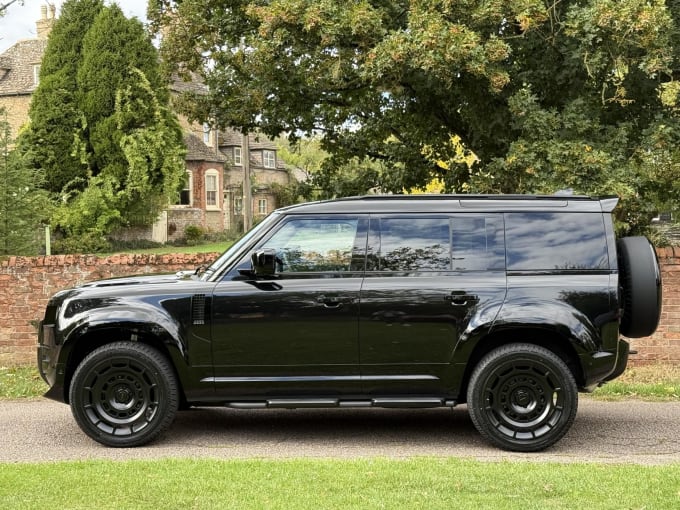 2025 Land Rover Defender 110
