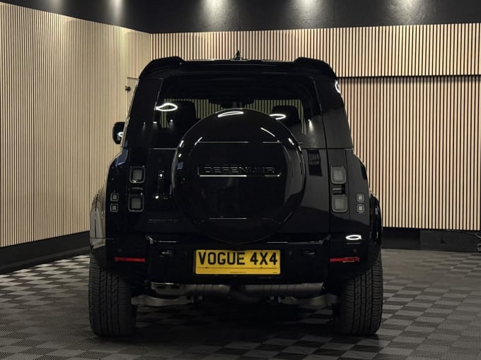 2025 Land Rover Defender 110
