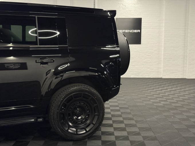 2025 Land Rover Defender 110