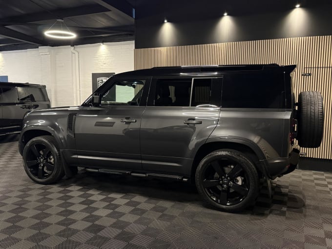 2024 Land Rover Defender 110