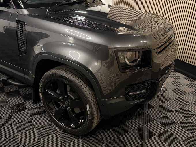 2024 Land Rover Defender 110
