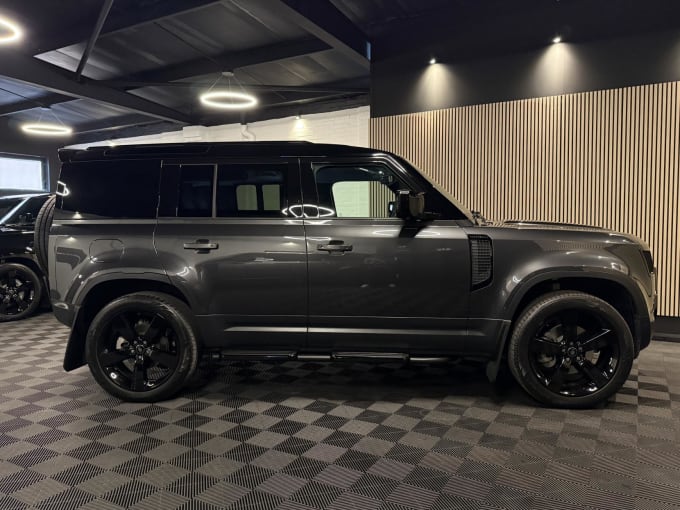 2024 Land Rover Defender 110
