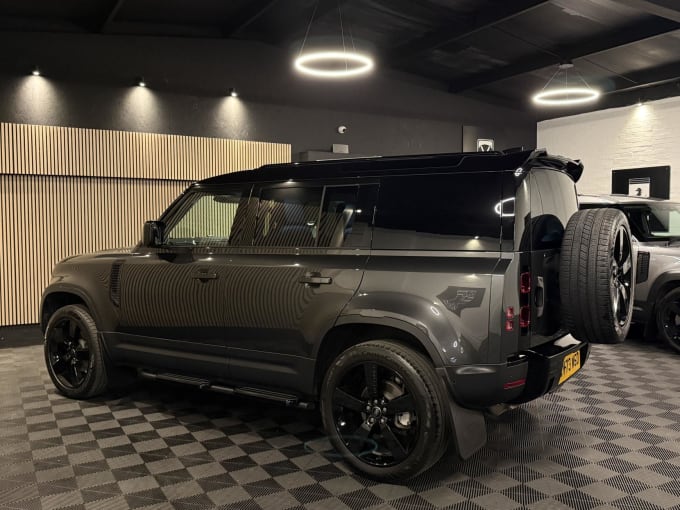 2024 Land Rover Defender 110