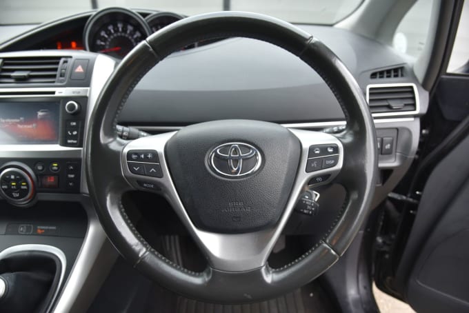 2015 Toyota Verso