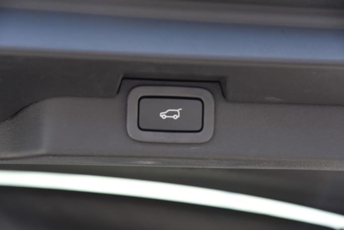 2025 Land Rover Discovery