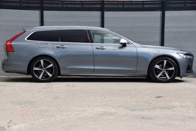 2024 Volvo V90