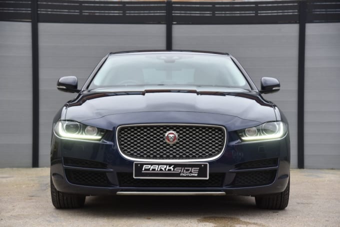 2025 Jaguar Xe