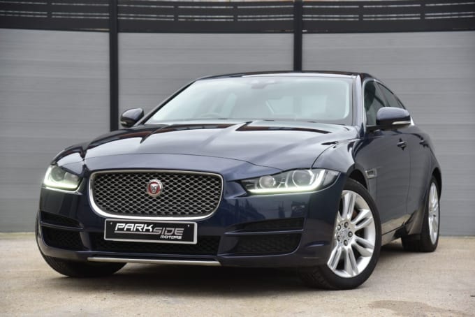 2025 Jaguar Xe