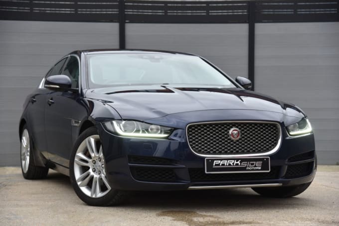 2025 Jaguar Xe