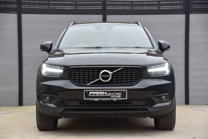 2025 Volvo Xc40