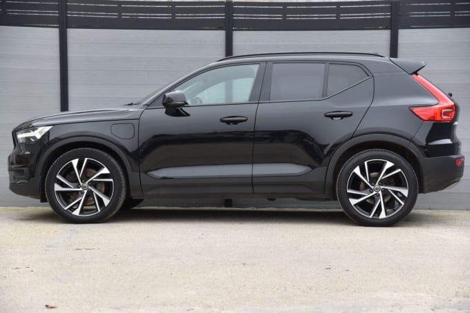 2025 Volvo Xc40