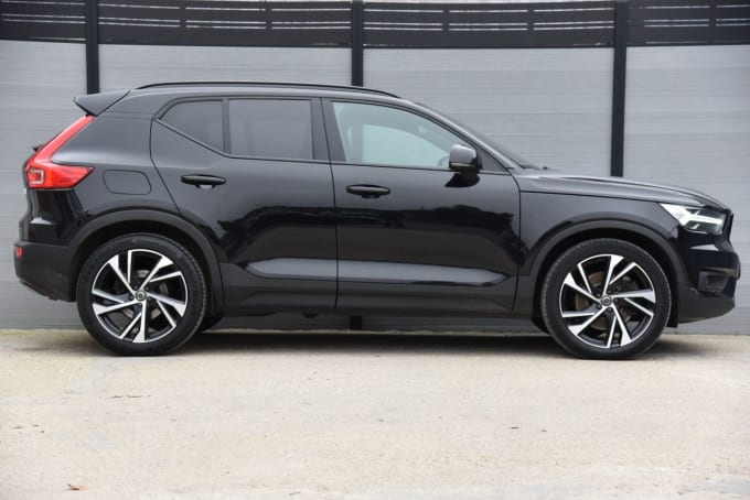 2025 Volvo Xc40