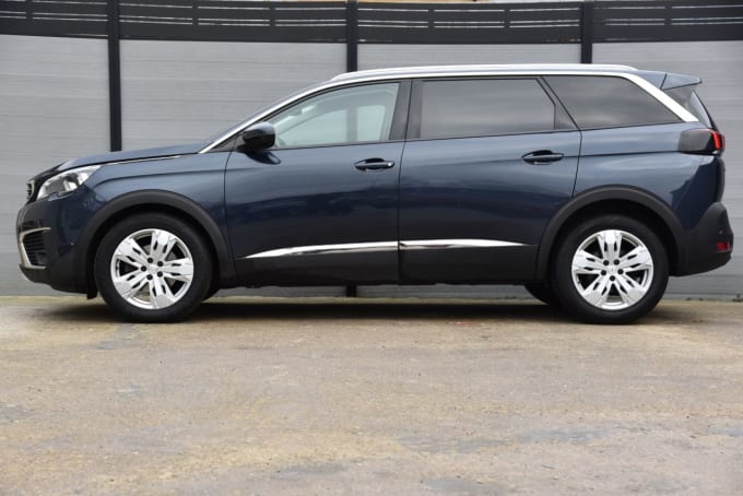 2025 Peugeot 5008