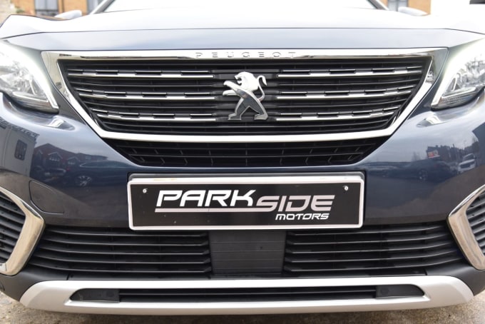2025 Peugeot 5008