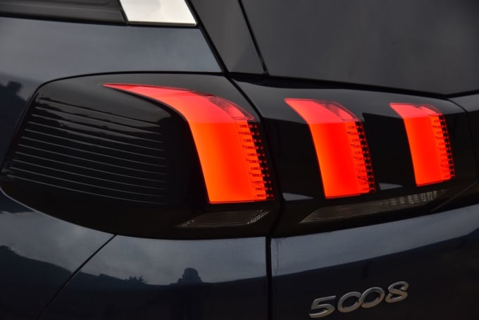 2025 Peugeot 5008