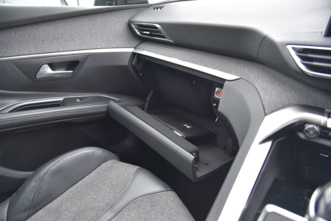2025 Peugeot 5008